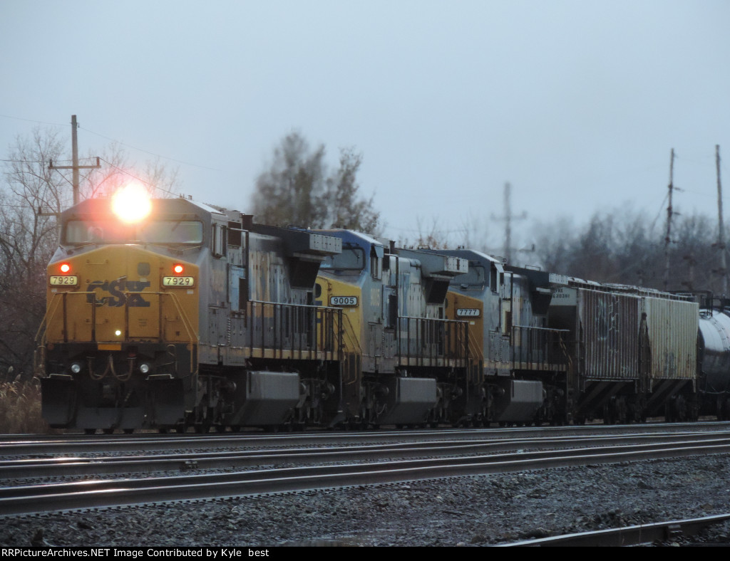 CSX 7929 on B779